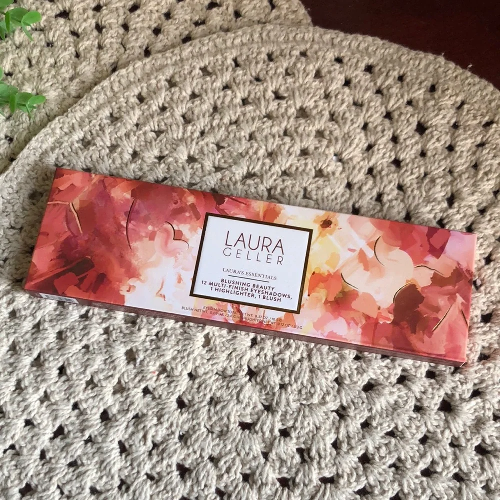 Laura Geller Blushing Beauty Palette - NIB Sealed